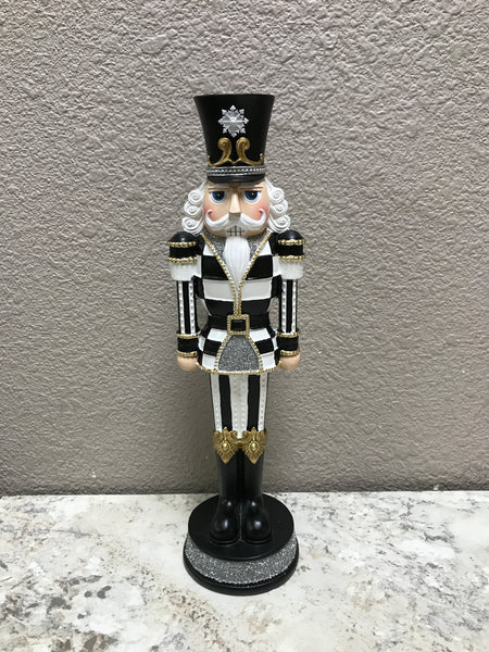 13" Resin Royal Nutcracker Checkered Suit
